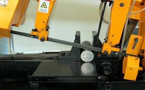 江油数控带锯床自动送料精度会出现偏差吗？